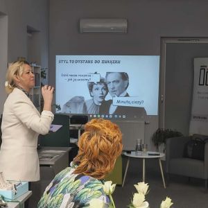 Dzień Kobiet w bibliotece w Wilkowicach