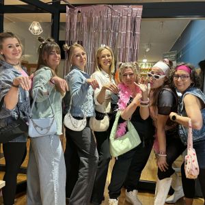 Dzień Kobiet w stylu lat 99/2000