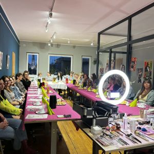 Dzień Kobiet w stylu lat 99/2000