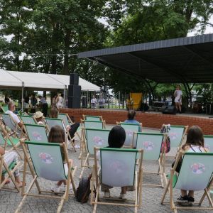 Biblioteczne Scrabble - Spotkanie z poezją w parku