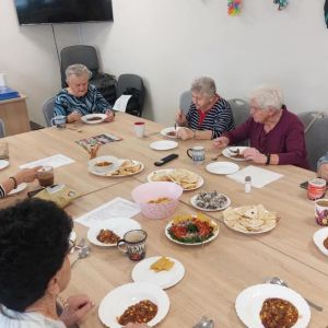 Kulinarna Podróż Dookoła Świata - warsztaty z seniorami w Radomicku