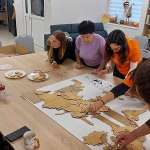 Senioralna Podróż Dookoła Świata - warsztaty międzypokoleniowe